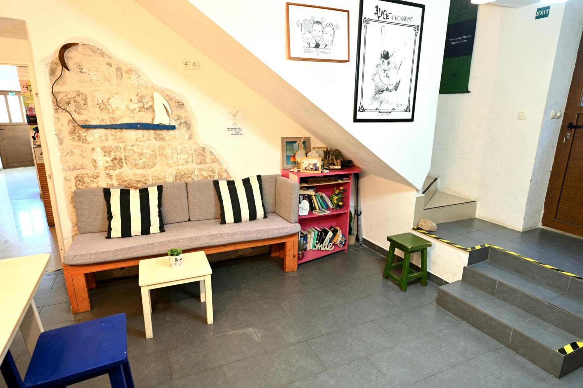 White Rabbit Hostel Hvar Town Extérieur photo