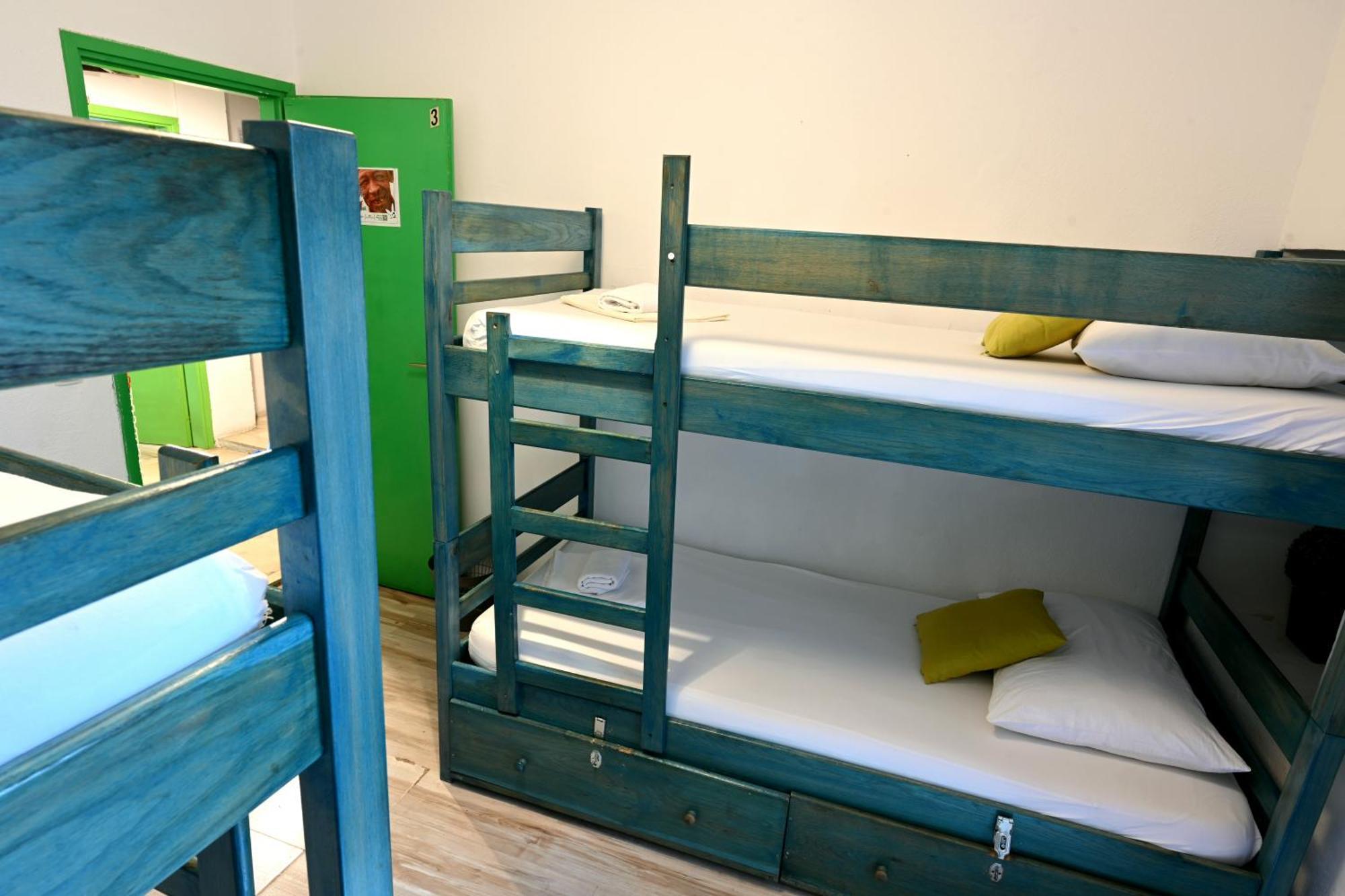 White Rabbit Hostel Hvar Town Extérieur photo