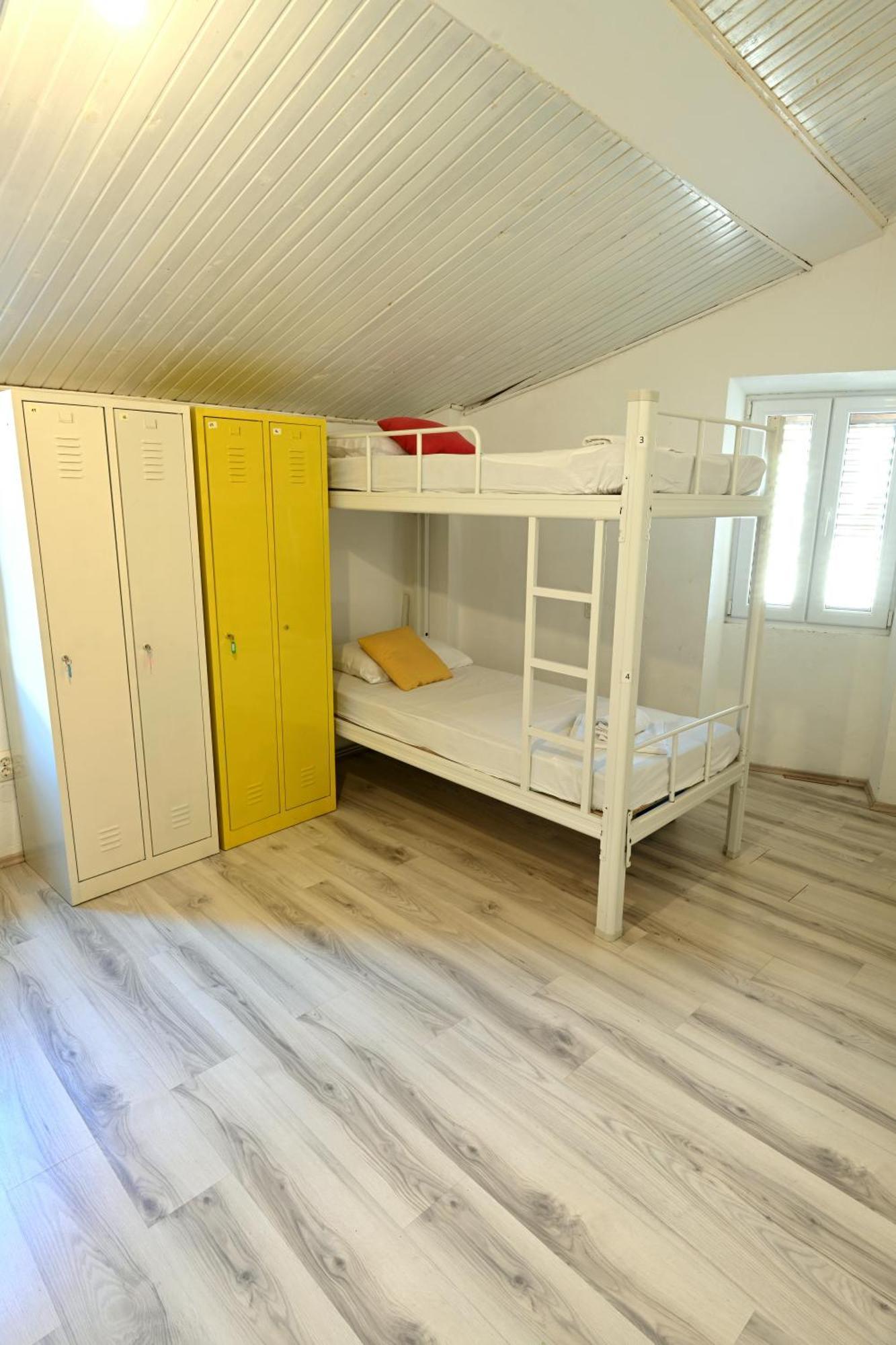 White Rabbit Hostel Hvar Town Extérieur photo