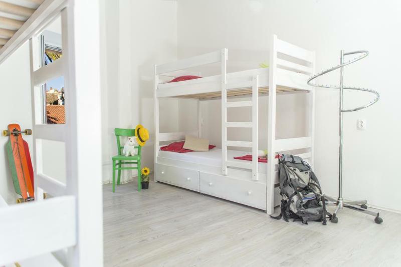 White Rabbit Hostel Hvar Town Extérieur photo
